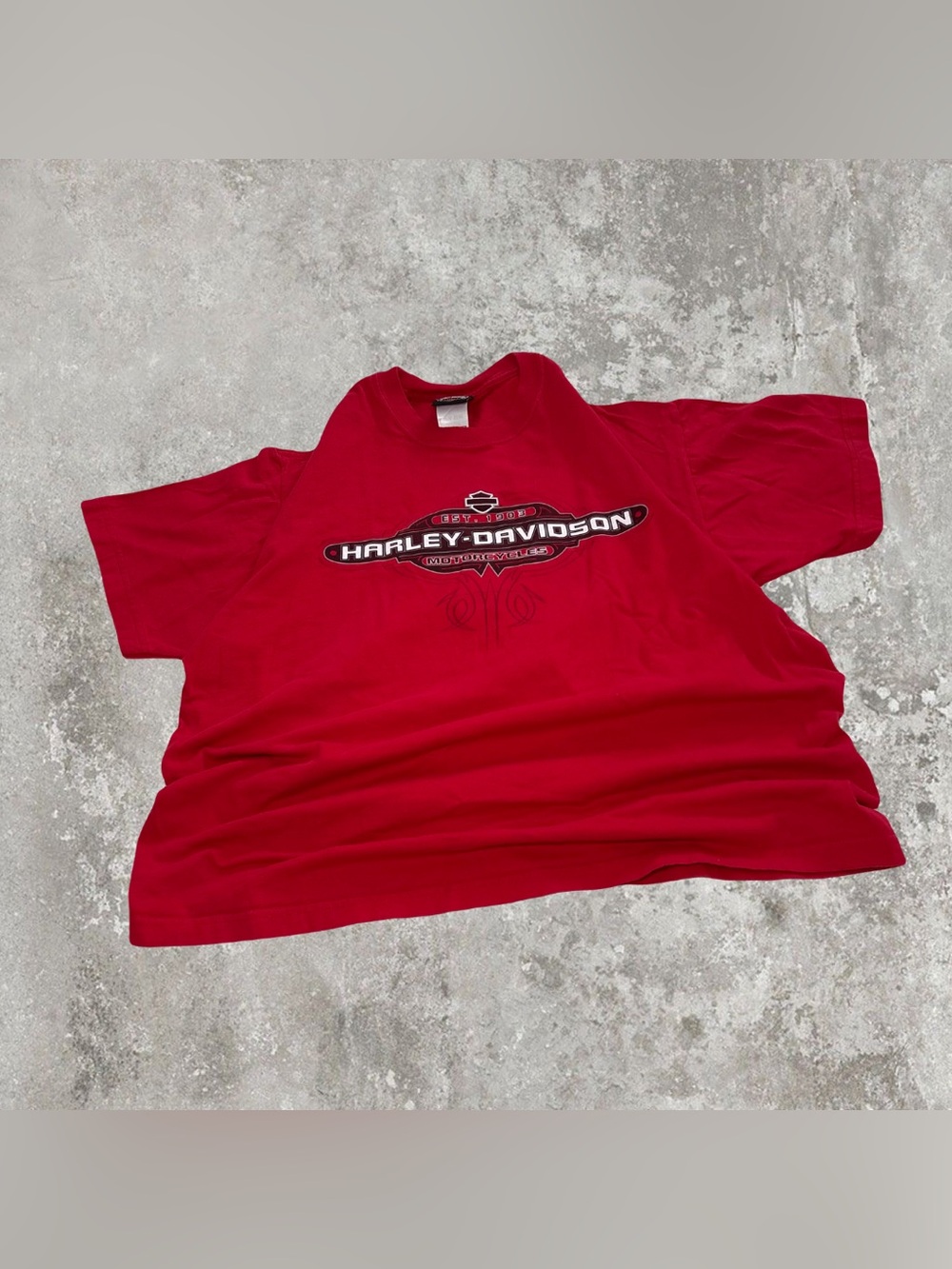 Vintage 2000s Harley Davidson Motorcycles Red Graphic Tee